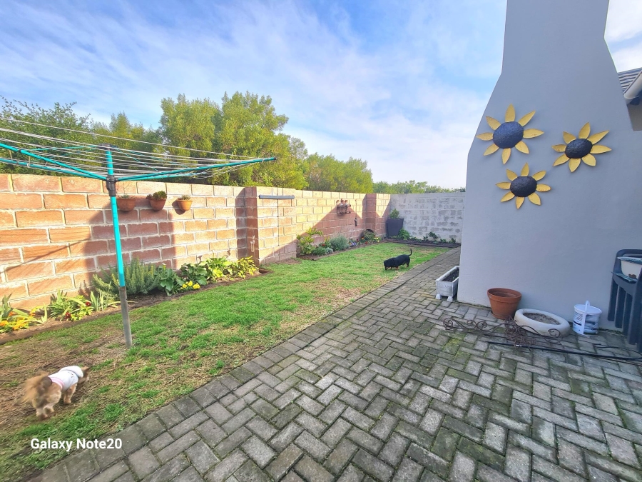 3 Bedroom Property for Sale in Paradise Beach Eastern Cape